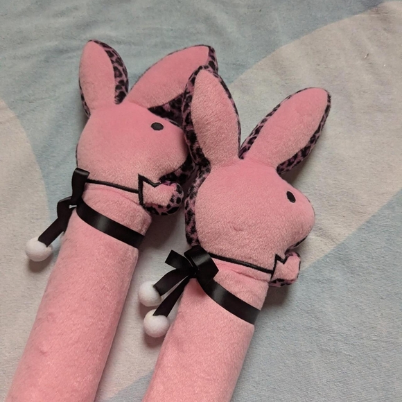 playboy pink boot holders with leopard print - Picture 1 of 8